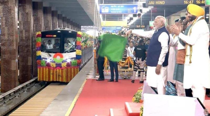 কলকাতায় মেট্রোরেল পরিষেবার নতুন যুগের সূচনা করলেন মোদী